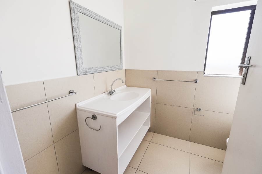 To Let 2 Bedroom Property for Rent in Stirling Eastern Cape